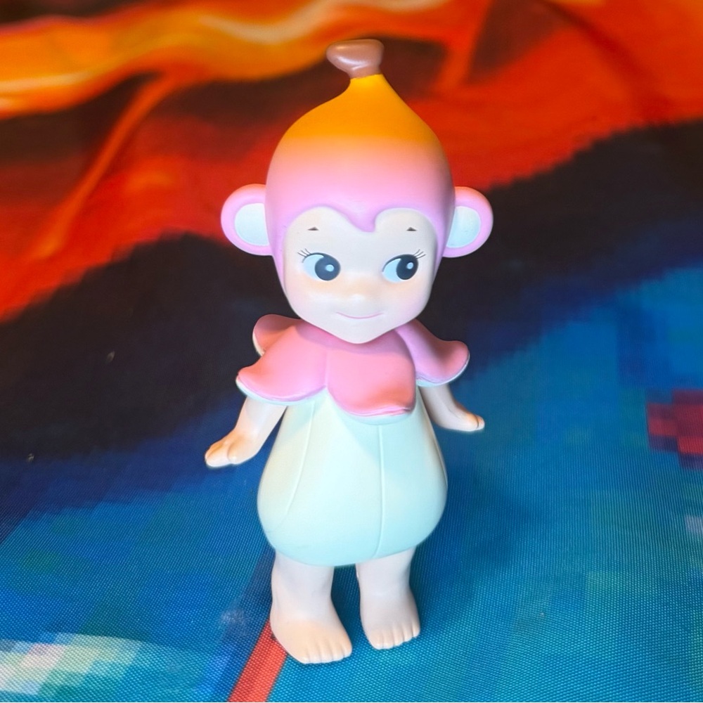 Sonny Angel it’s bananas pink banana monkey